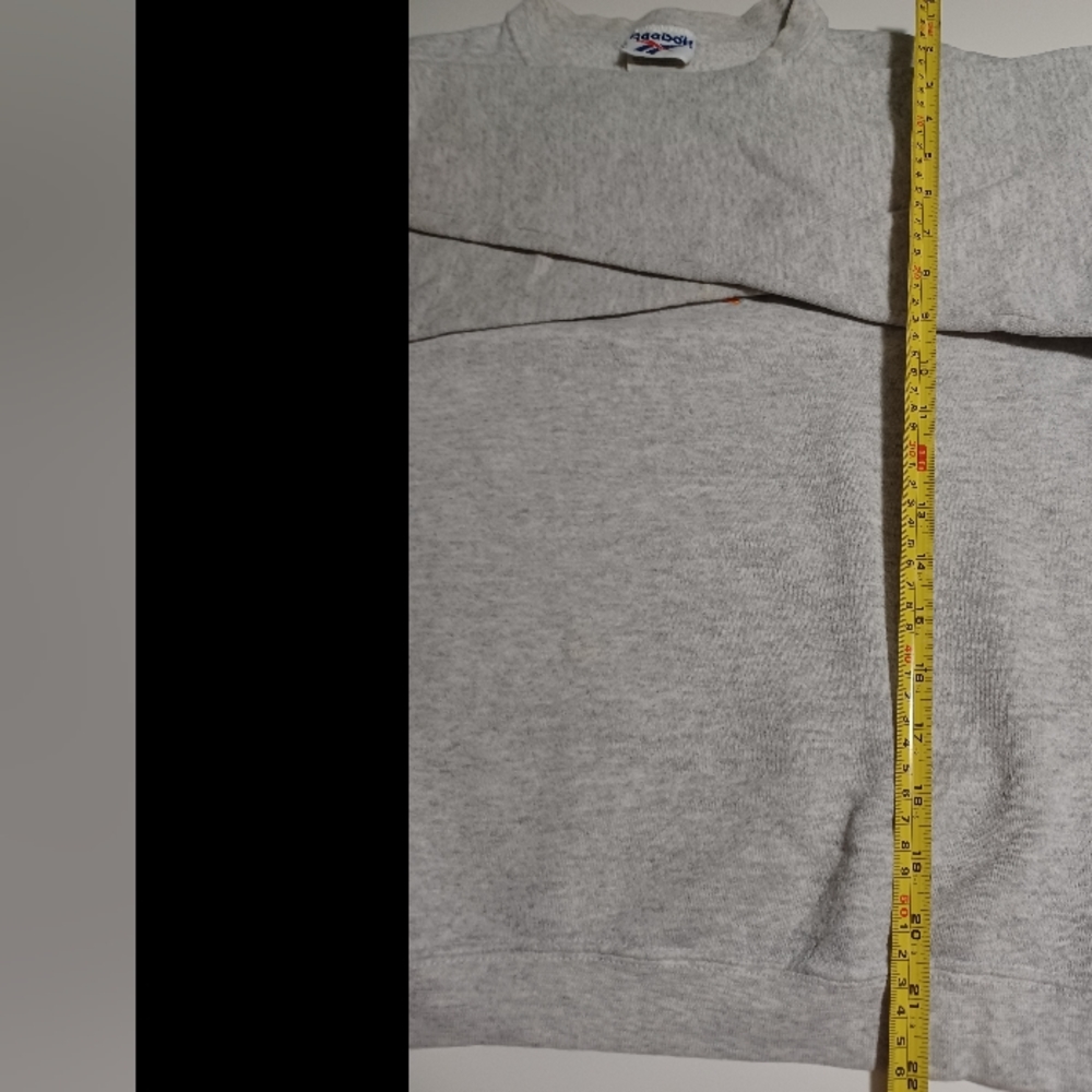 Old Worn Reebok Sweatshirt. - Picture 7 of 9
